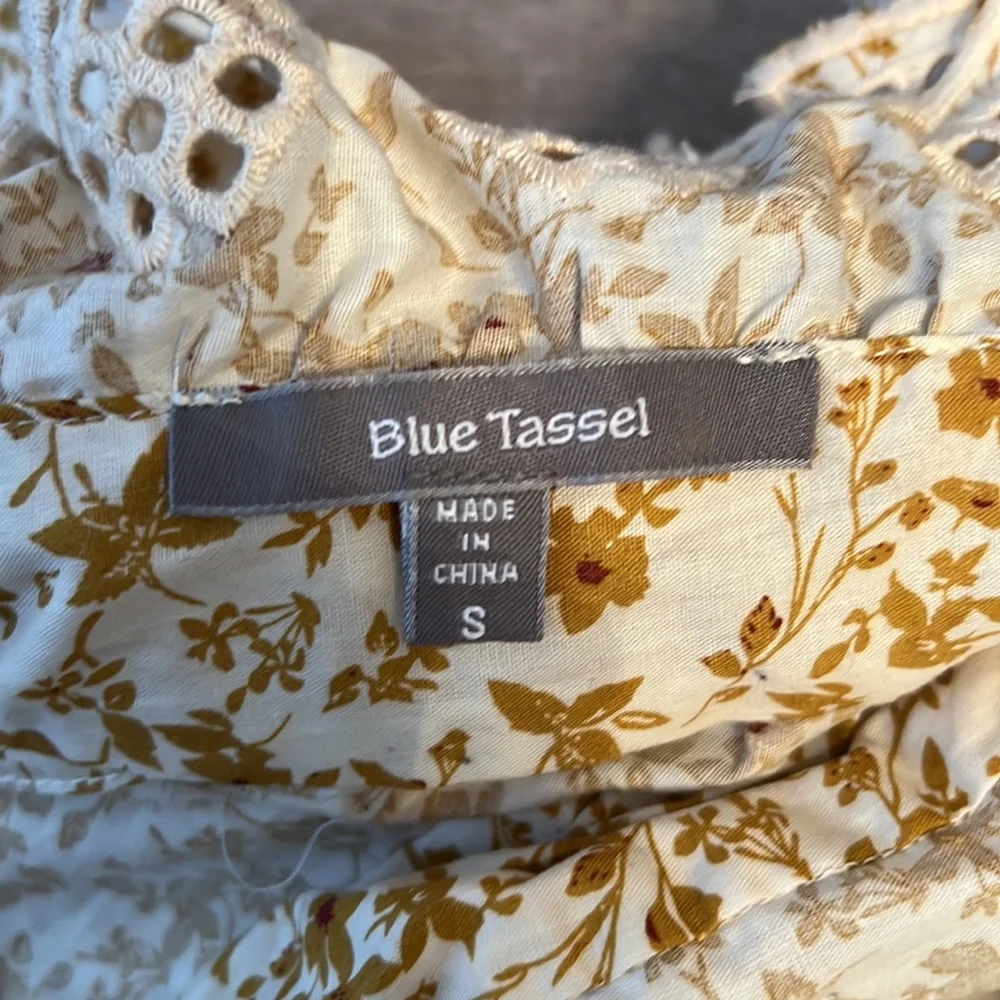 Anthropologie Trina Bow Blouse Floral Print Tie Back Yellow Beige Red Size Small - Picture 7 of 7